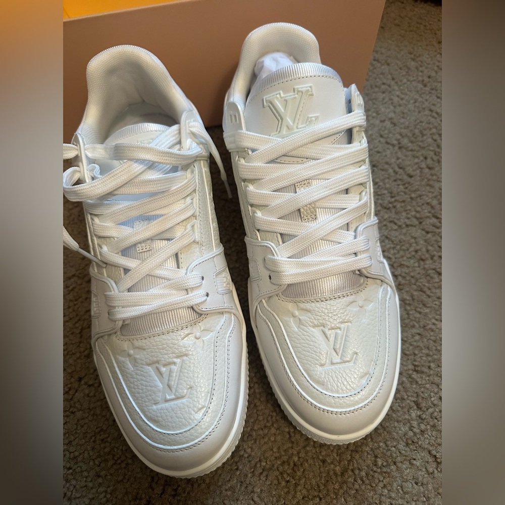 Louis Vuitton Trainers - Picture 7 of 7